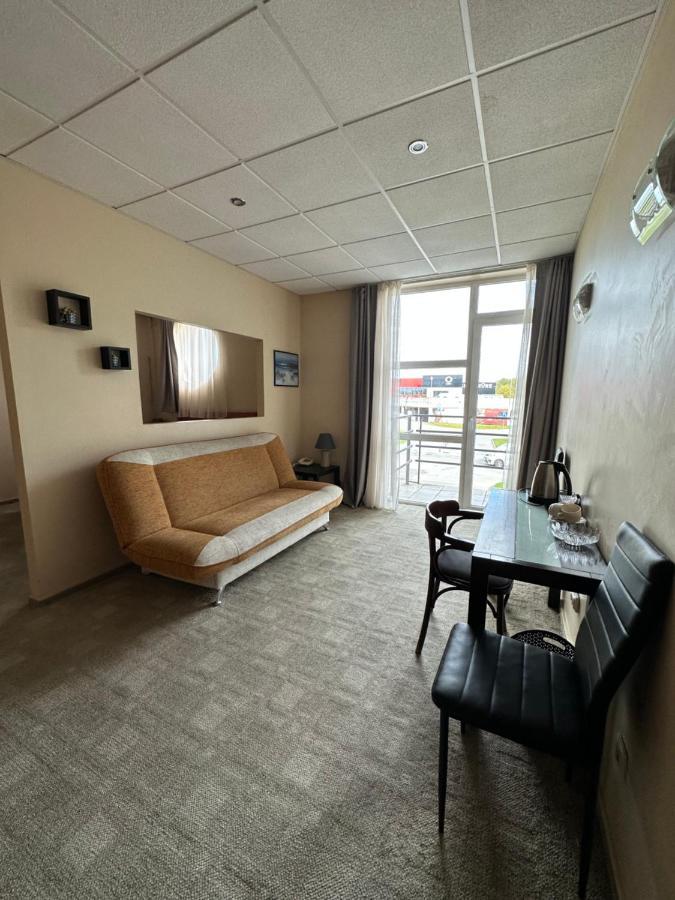 Riga Unimars Hotel Extérieur photo
