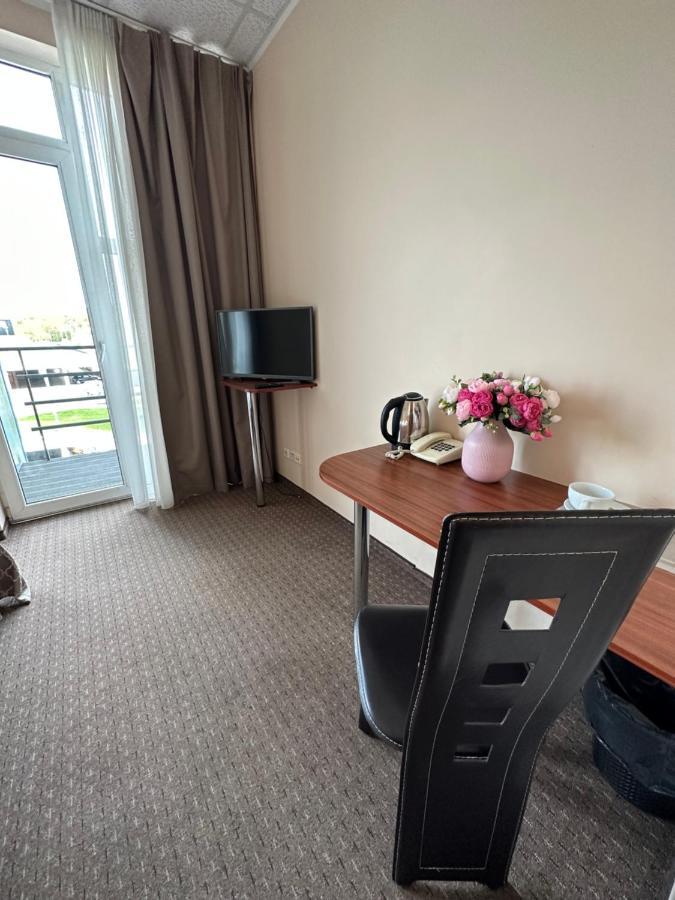 Riga Unimars Hotel Extérieur photo