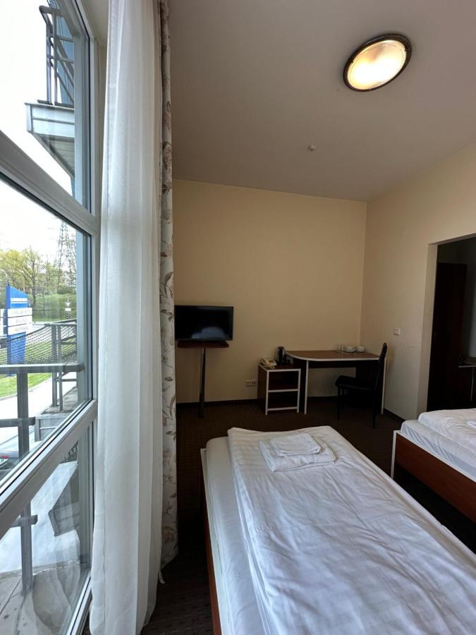 Riga Unimars Hotel Extérieur photo