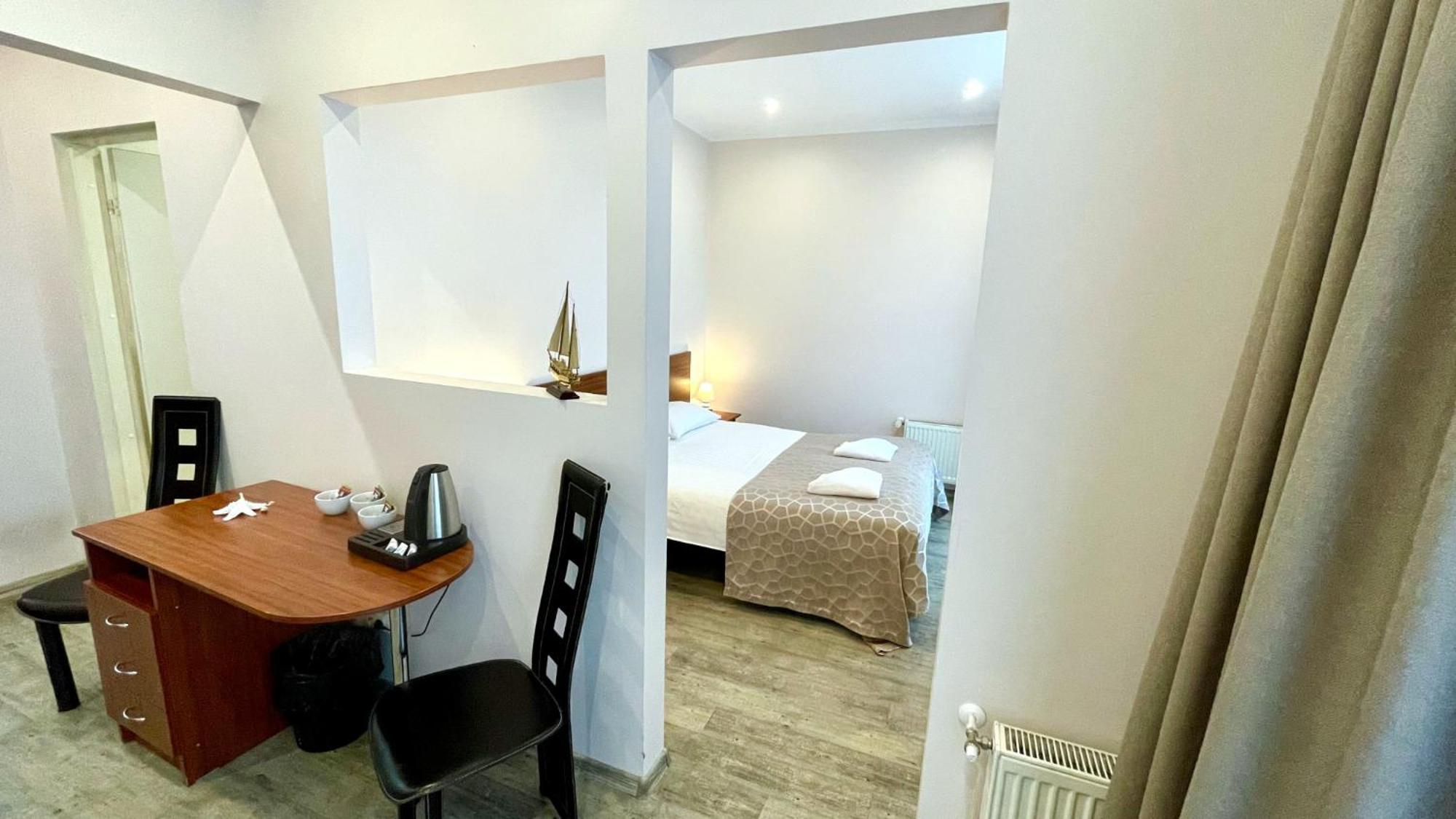 Riga Unimars Hotel Extérieur photo