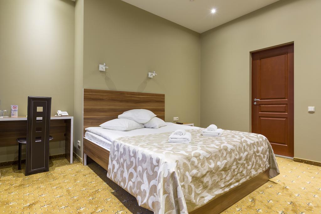 Riga Unimars Hotel Extérieur photo